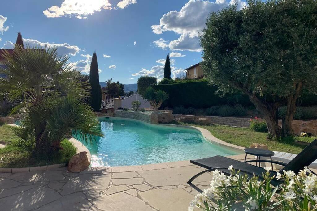 Villa Des Oliviers Avec Piscine Chassagny Экстерьер фото