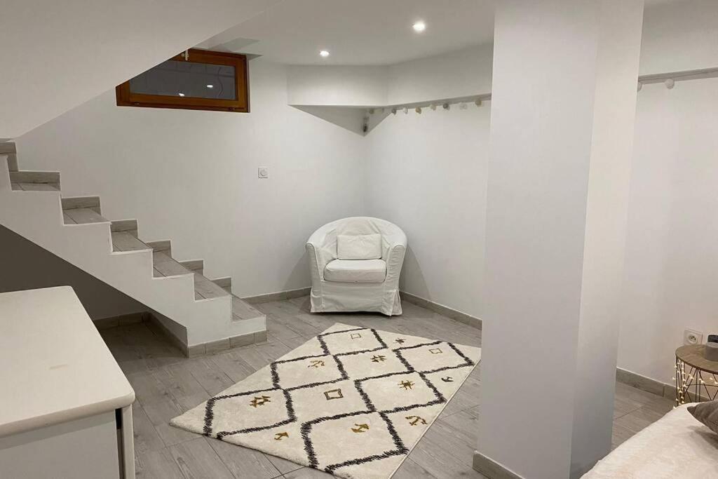 Villa Des Oliviers Avec Piscine Chassagny Экстерьер фото